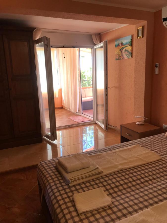 Holiday Home Orange Utjeha Exterior foto